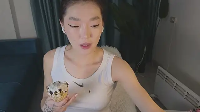 AudreyMell online show from March 2025 02:45:01 PM