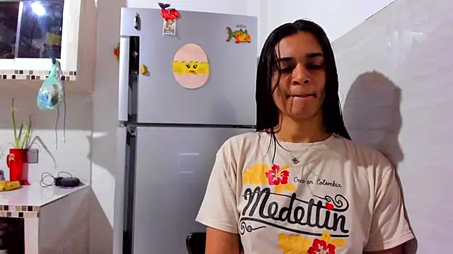 Biancasantillana online show from October 2025 07:14:02 PM