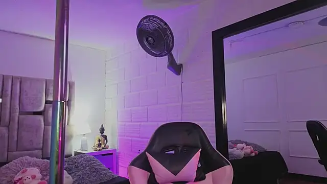 BonnieAnderson  online show from December 2025 08:36:02 PM