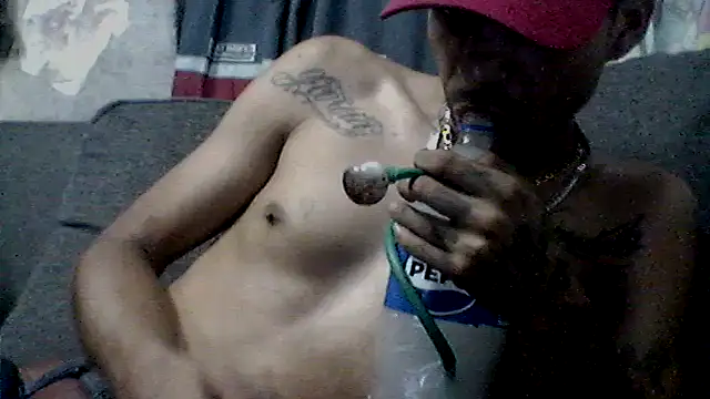 Snapshot of _Dmente_ chatting on September 2025 01:28:02 AM Dmente online show from September 2025 01:28:02 AM