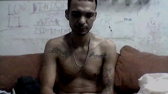 Snapshot of _Dmente_ chatting on September 2025 04:36:02 AM Dmente online show from September 2025 04:36:02 AM