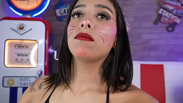 miss collins online show from February 2026 06:03:01 PM