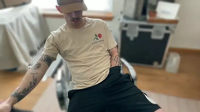 Snapshot of RuffClvb chatting on March 2026 08:14:01 PM RuffClvb online show from March 2026 08:14:01 PM