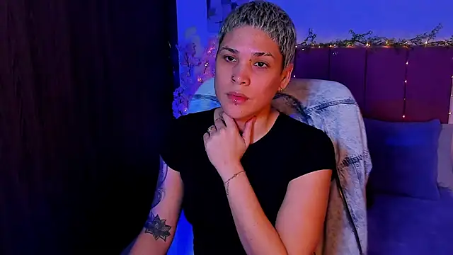 Charlee pink online show from October 2025 06:52:01 PM