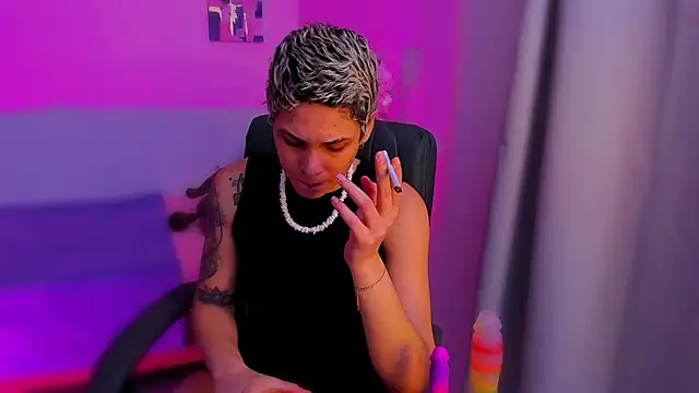 Charlee pink online show from November 2025 04:44:02 AM