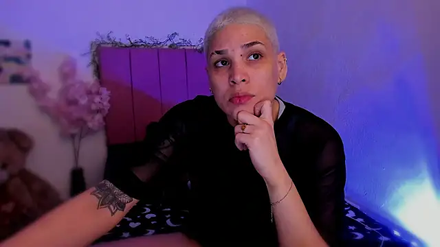 Snapshot of Charlee_pink chatting on February 2026 06:31:01 AM Charlee pink online show from February 2026 06:31:01 AM