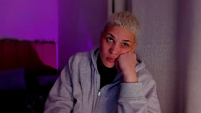 Snapshot of Charlee_pink chatting on February 2026 10:55:01 PM Charlee pink online show from February 2026 10:55:01 PM