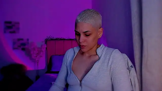 Snapshot of Charlee_pink chatting on February 2026 07:45:01 PM Charlee pink online show from February 2026 07:45:01 PM