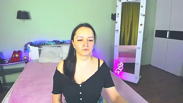 AngellLika online show from December 2024 04:43:01 PM