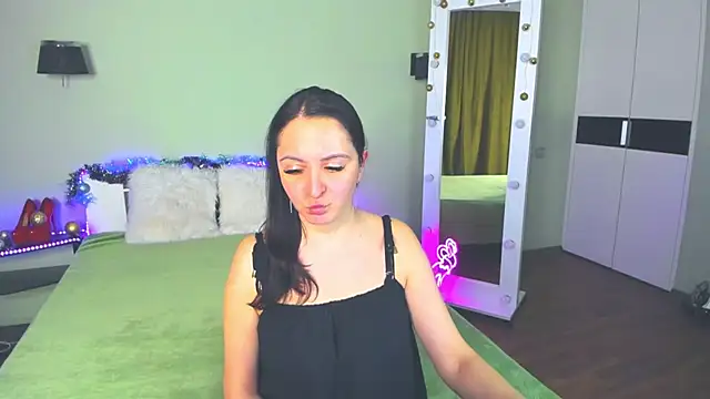 AngellLika online show from December 2024 04:05:02 PM