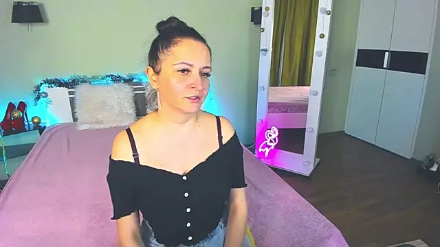 AngellLika online show from December 2024 09:56:02 AM