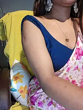 Snapshot of Cute-Tara chatting on January 2025 02:14:01 PM Cute-Tara online show from January 2025 02:14:01 PM