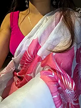 Snapshot of Cute-Tara chatting on February 2025 03:48:02 PM Cute-Tara online show from February 2025 03:48:02 PM