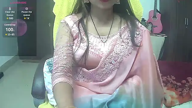 Snapshot of Cute-Tara chatting on March 2025 02:01:02 PM Cute-Tara online show from March 2025 02:01:02 PM