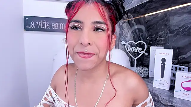 Snapshot of miss__allison chatting on December 2024 05:37:02 AM miss allison online show from December 2024 05:37:02 AM