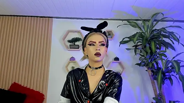 BrianaSchafer online show from November 2025 05:23:01 PM