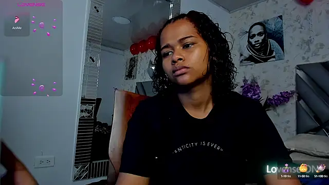 Snapshot of moon_HoneyX chatting on February 2025 12:16:02 PM moon HoneyX online show from February 2025 12:16:02 PM