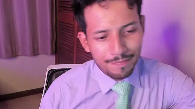 Nicholasrodrii online show from February 2026 11:01:01 PM