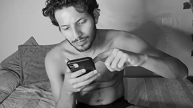 Nicholasrodrii online show from June 2026 02:24:02 AM