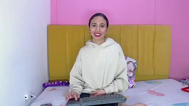 Snapshot of angelinabrookcm101 chatting on December 2024 05:15:01 AM angelinabrookcm101 online show from December 2024 05:15:01 AM