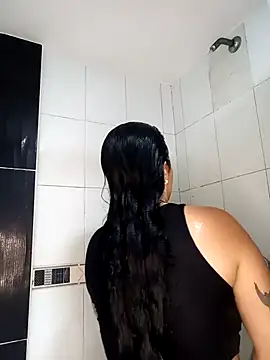 brianaGuzman online show from May 2026 09:09:01 PM