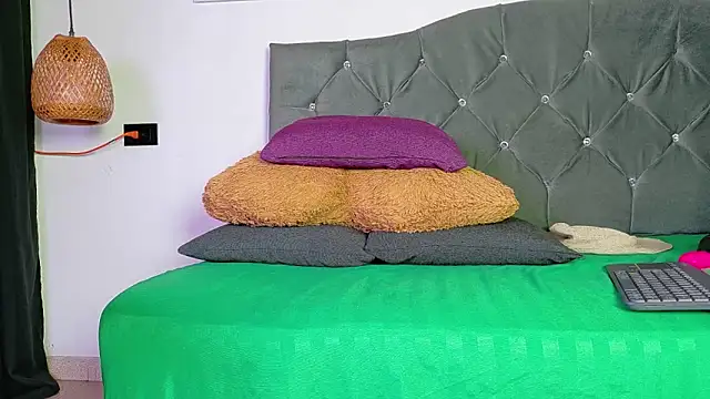 louis bcasta1 online show from January 2026 12:31:02 PM