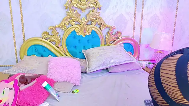 Snapshot of SalomeRestrepo chatting on November 2025 05:49:01 AM SalomeRestrepo online show from November 2025 05:49:01 AM