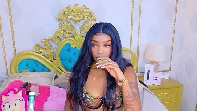 Snapshot of SalomeRestrepo chatting on November 2025 04:29:02 AM SalomeRestrepo online show from November 2025 04:29:02 AM