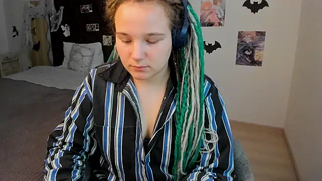 Snapshot of GloriaHylivi chatting on December 2024 03:30:01 PM GloriaHylivi online show from December 2024 03:30:01 PM