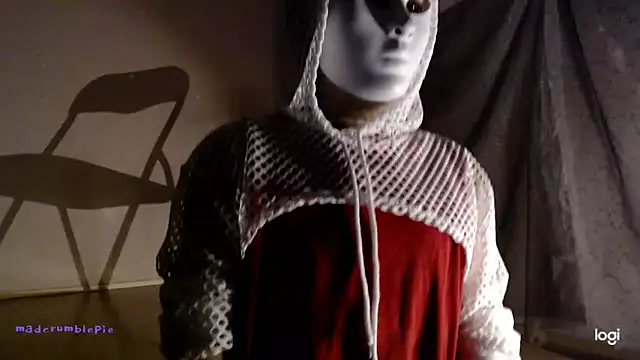 madcrumblepie online show from December 2024 08:27:02 PM