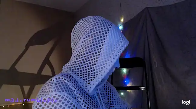 madcrumblepie online show from February 2025 09:04:01 PM