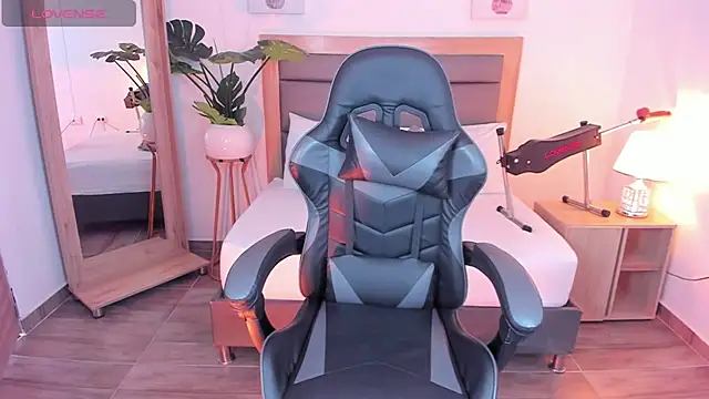 irantzu hank online show from January 2025 12:37:01 PM