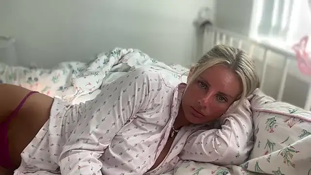 Snapshot of BendyBarbie chatting on July 2026 09:14:02 AM BendyBarbie online show from July 2026 09:14:02 AM