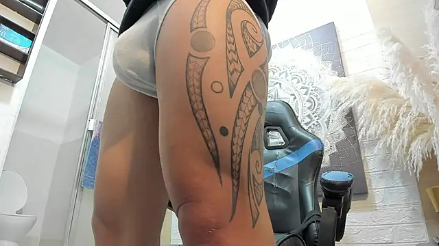 nakedfoam1 online show from February 2026 05:58:02 AM