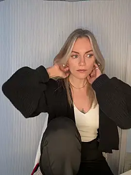 Snapshot of Milla__one chatting on February 2026 01:26:02 PM Milla one online show from February 2026 01:26:02 PM