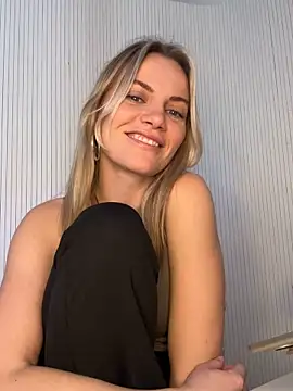 Snapshot of Milla__one chatting on February 2026 02:35:01 PM Milla one online show from February 2026 02:35:01 PM