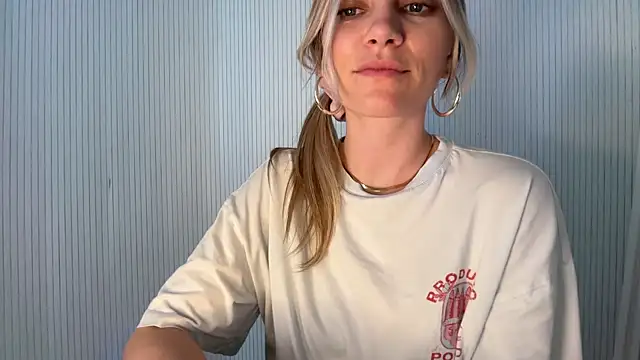 Snapshot of Milla__one chatting on March 2026 02:12:02 PM Milla one online show from March 2026 02:12:02 PM