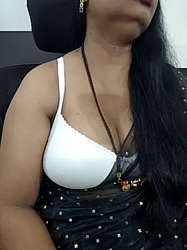 Snapshot of Deepthi_Mysore chatting on October 2025 04:18:01 PM Deepthi Mysore online show from October 2025 04:18:01 PM