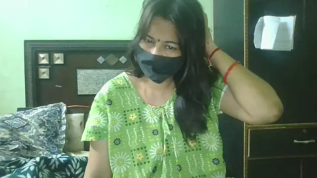 couplesuni online show from May 2026 02:07:02 AM