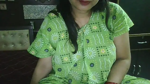 Snapshot of couplesuni chatting on July 2026 05:39:01 PM couplesuni online show from July 2026 05:39:01 PM