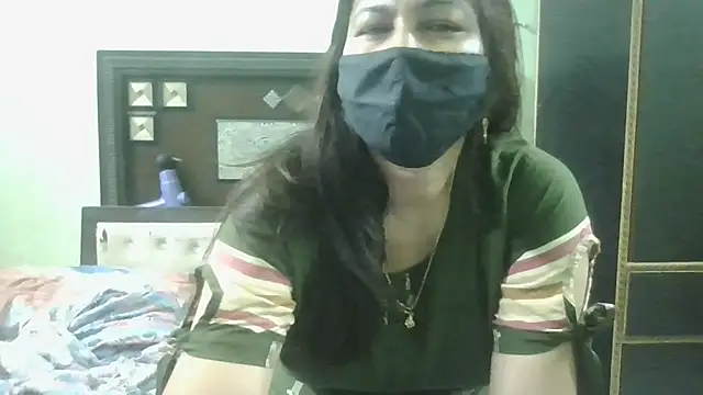 Snapshot of couplesuni chatting on July 2026 10:40:01 AM couplesuni online show from July 2026 10:40:01 AM