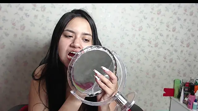 Snapshot of kayla_k18 chatting on September 2025 07:00:01 AM kayla k18 online show from September 2025 07:00:01 AM