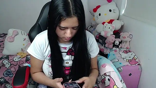 kayla k18 online show from June 2026 05:40:02 PM