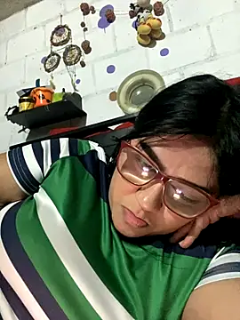 dafne19  online show from November 2025 04:07:02 AM