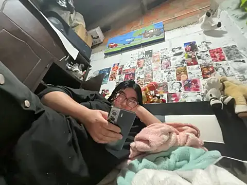 Snapshot of dafne19_ chatting on March 2026 04:19:01 AM dafne19 online show from March 2026 04:19:01 AM