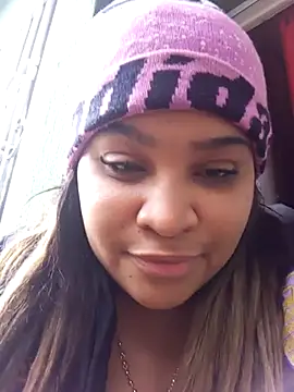 ambarlennoix online show from February 2025 12:08:02 PM