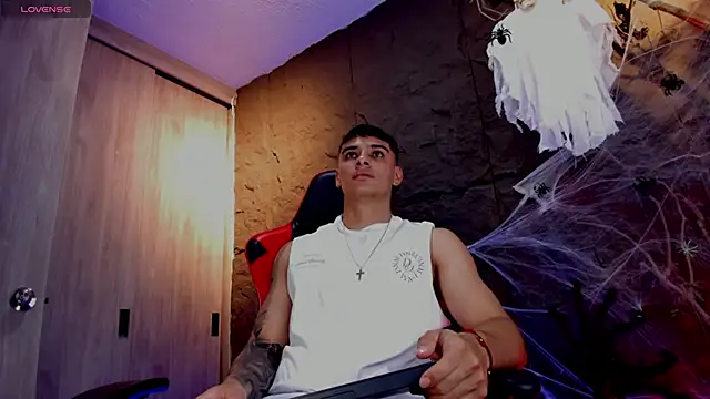 Snapshot of joseph_boy chatting on October 2025 11:47:02 AM joseph boy online show from October 2025 11:47:02 AM