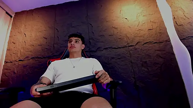 Snapshot of joseph_boy chatting on November 2025 11:54:01 AM joseph boy online show from November 2025 11:54:01 AM