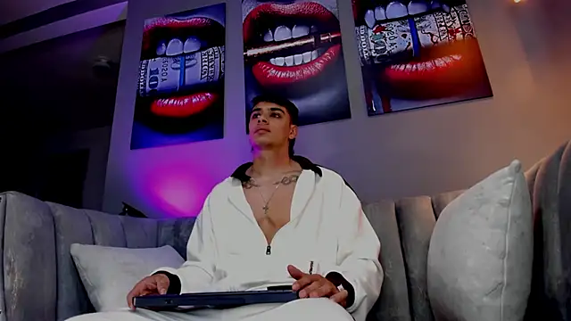 Snapshot of joseph_boy chatting on November 2025 12:22:01 PM joseph boy online show from November 2025 12:22:01 PM