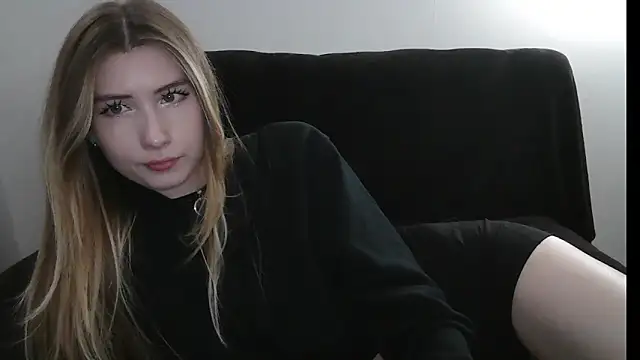 ErikaShyy online show from May 2026 01:39:02 PM